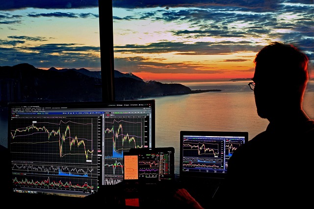 Understanding Futures Trading: Basic Concepts and Market Appeal