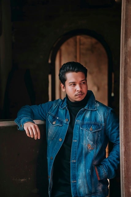 Pricing Models for Trading Signals