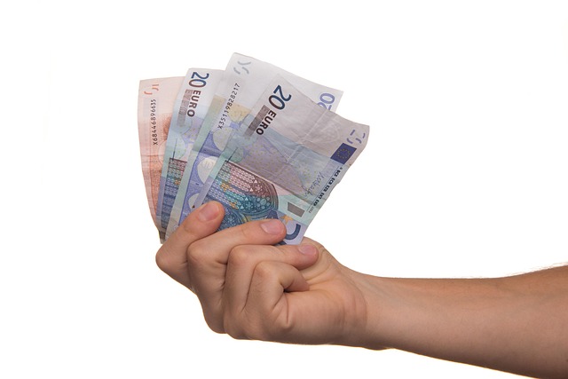 What is Trade-in Assistance Bonus Cash?