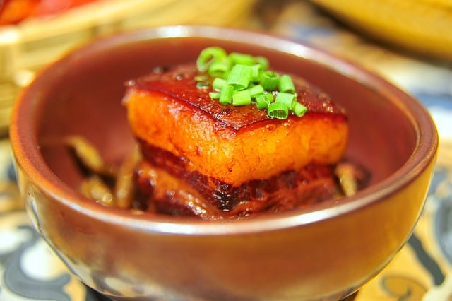 Động