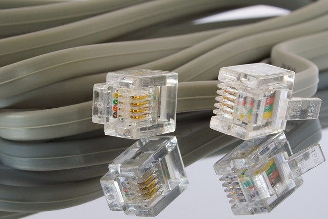 Advantages of Using Ethernet Cables with WiFi Extenders